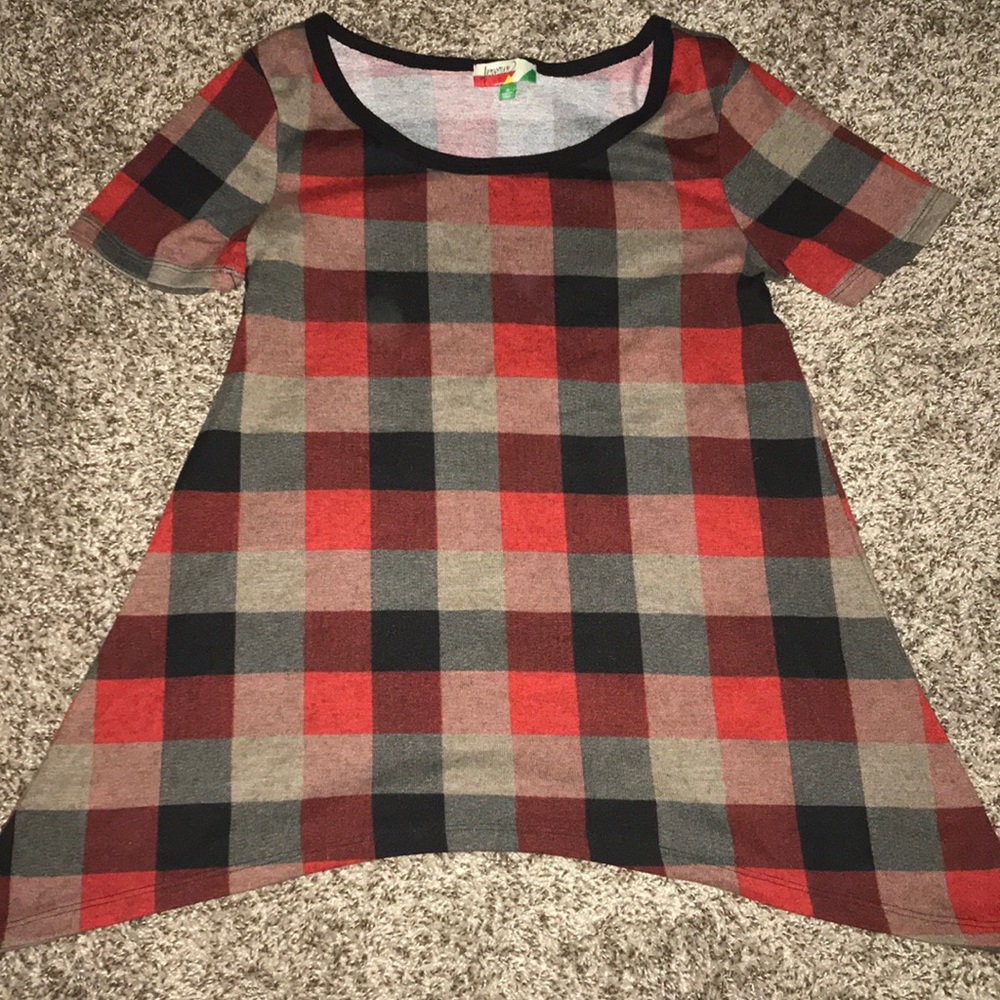 Cute knit shark bite hem top